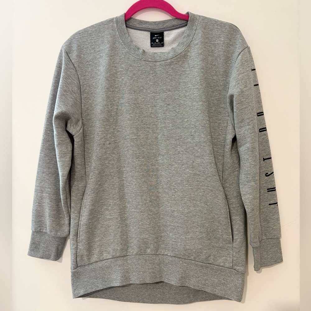 NIKE Gray Crewneck Sweatshirt with Front Pockets